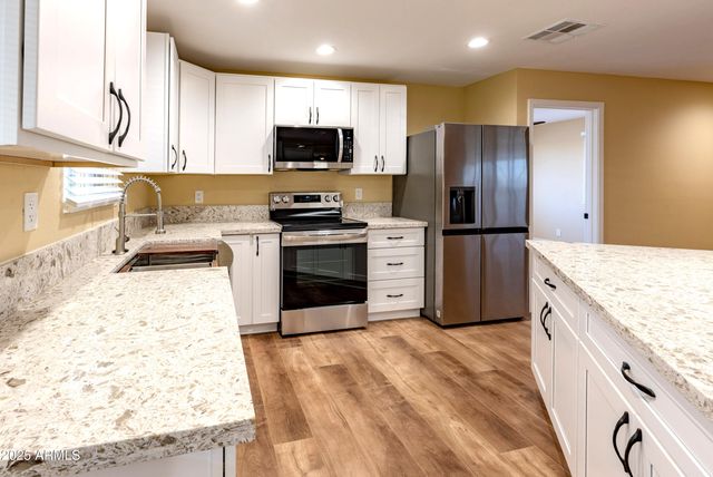 10201 N 99TH Avenue 165, Peoria, AZ 85345