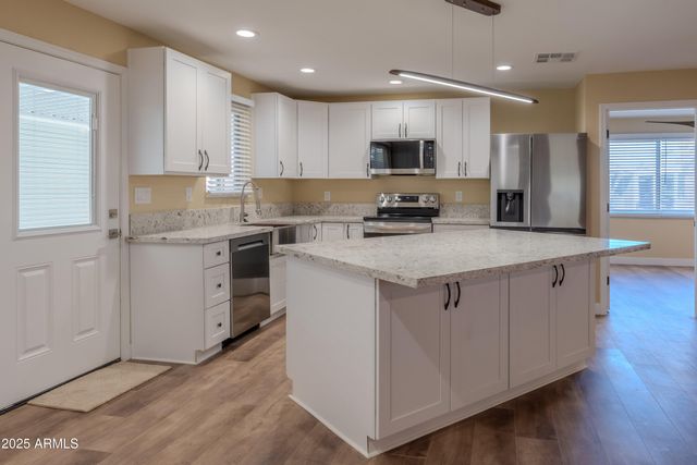 10201 N 99TH Avenue 165, Peoria, AZ 85345