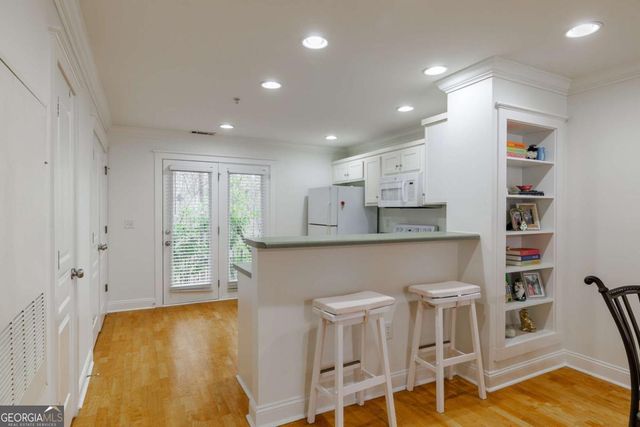 490 Barnett Shoals Road 207, Athens, GA 30605