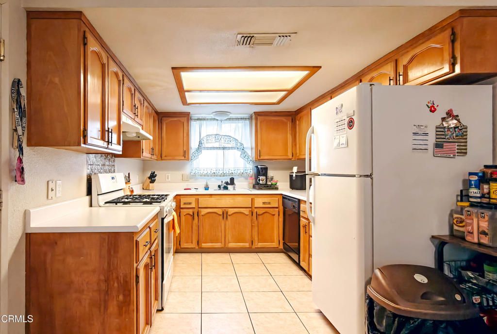 Image 6 of property listing at 2751 Sierra Madre Court, Selma, CA 93662