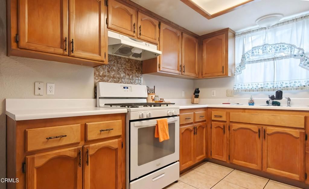 Image 7 of property listing at 2751 Sierra Madre Court, Selma, CA 93662