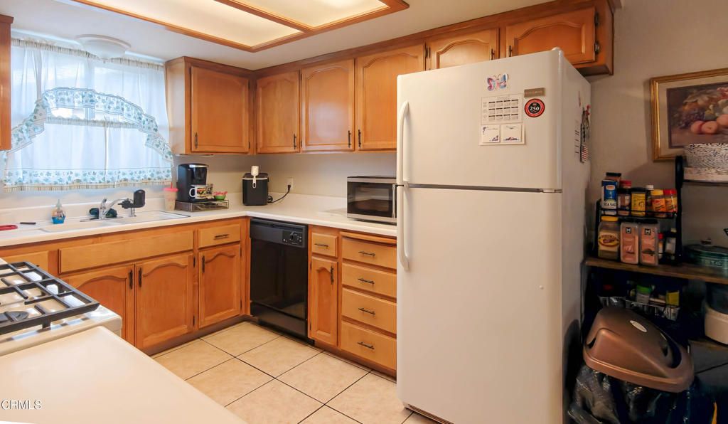 Image 8 of property listing at 2751 Sierra Madre Court, Selma, CA 93662