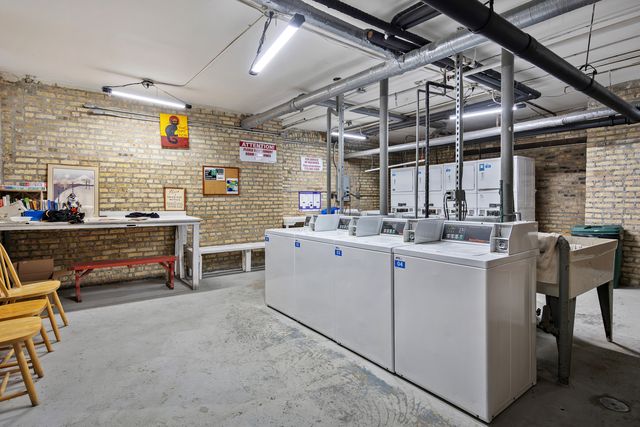 4310 N Clarendon Avenue 1021, Chicago, IL 60613