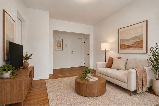 4310 N Clarendon Avenue 1021, Chicago, IL 60613