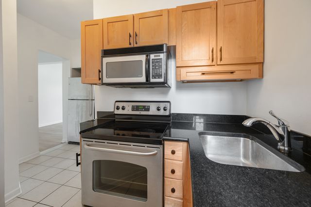 4310 N Clarendon Avenue 1021, Chicago, IL 60613