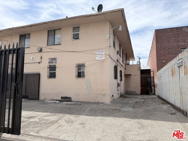 904 N Western Avenue, Los Angeles, CA 90029