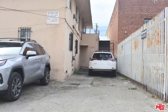 904 N Western Avenue, Los Angeles, CA 90029