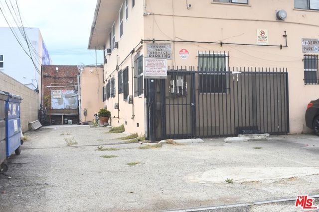 904 N Western Avenue, Los Angeles, CA 90029