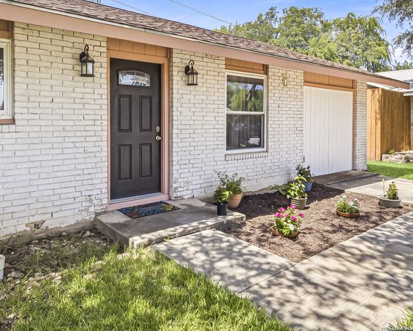 10910 Wayward, San Antonio, TX 78217