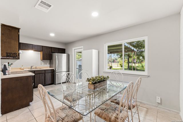 10910 Wayward, San Antonio, TX 78217