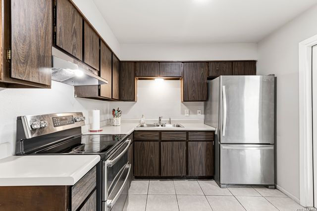 10910 Wayward, San Antonio, TX 78217