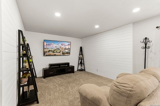 10910 Wayward, San Antonio, TX 78217