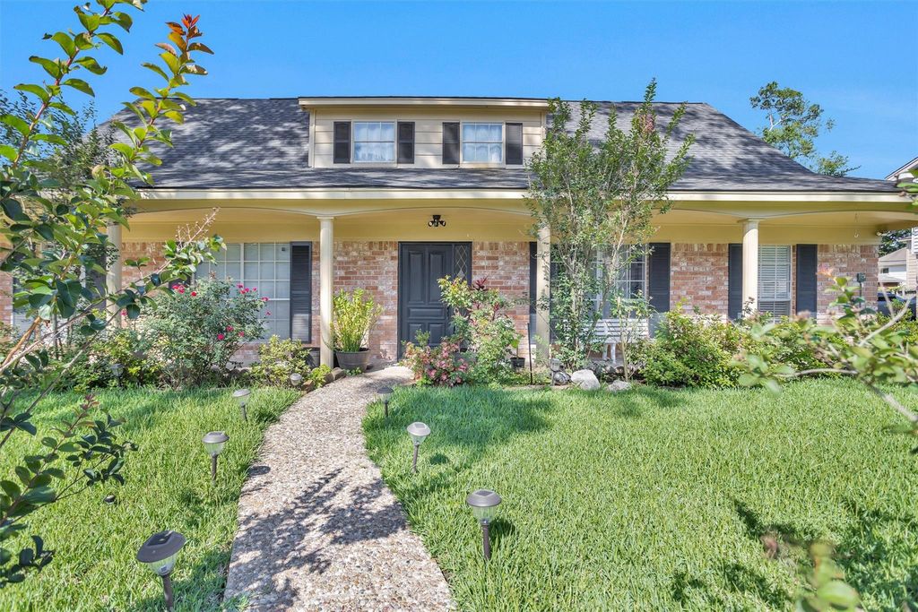 15010 Falling Creek Drive, Houston, TX 77068