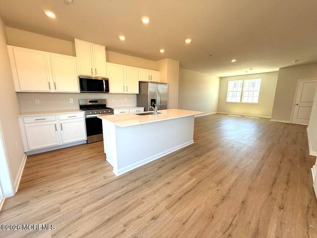 106 Clinton Street, Sicklerville, NJ 08081