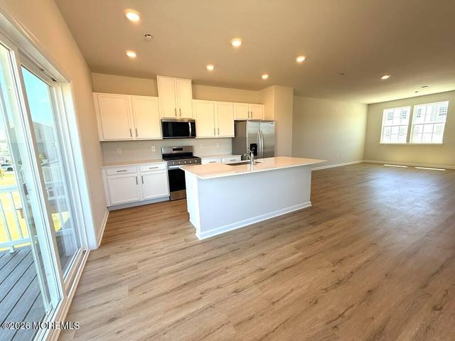 106 Clinton Street, Sicklerville, NJ 08081