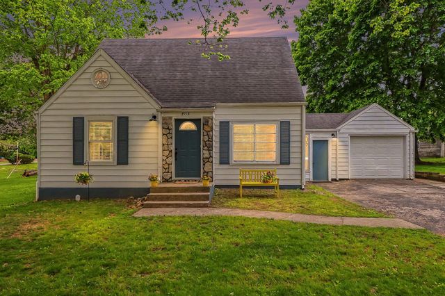 3558 Dover Street, Dexter, MI 48130