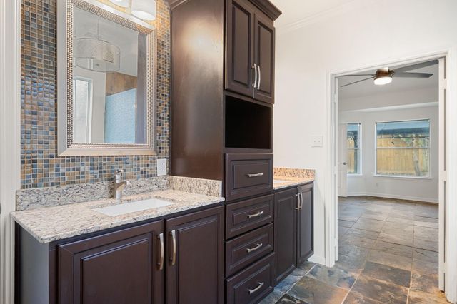310 Cedar Lake Drive, League City, TX 77573