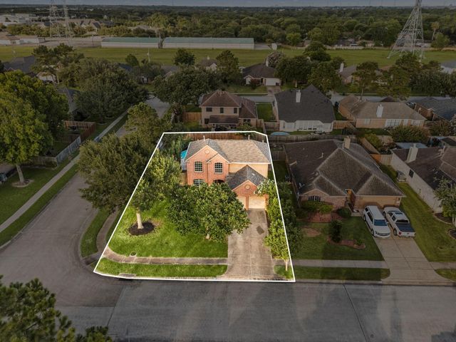 310 Cedar Lake Drive, League City, TX 77573