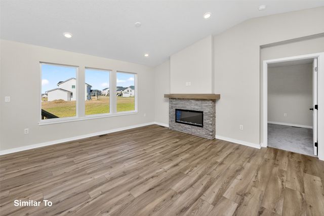 610 NW Atlas Lane, Waukee, IA 50263