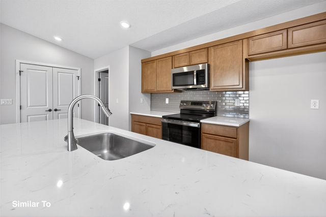 610 NW Atlas Lane, Waukee, IA 50263