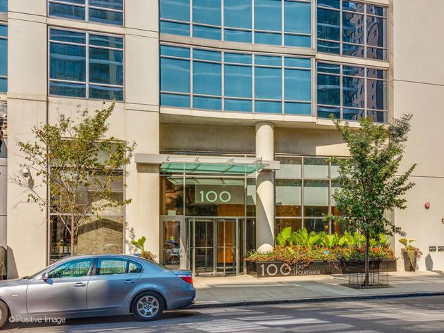 100 E 14th Street 1502, Chicago, IL 60605