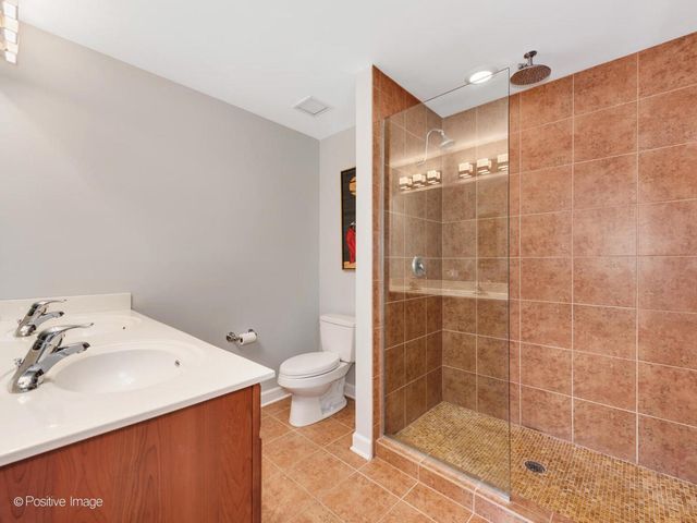 100 E 14th Street 1502, Chicago, IL 60605