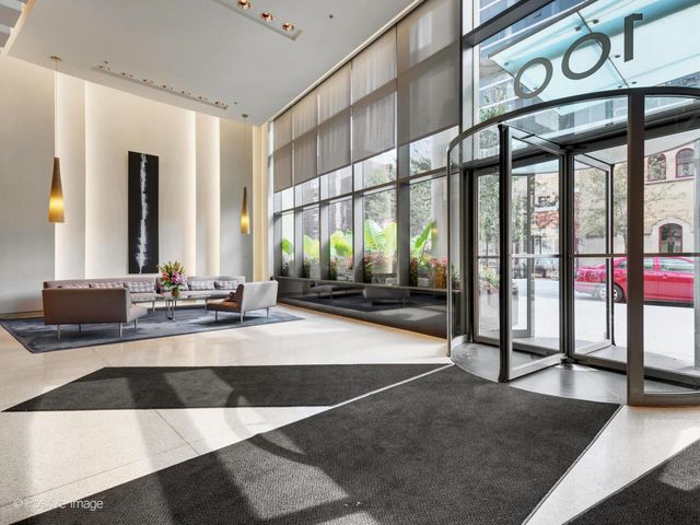 100 E 14th Street 1502, Chicago, IL 60605