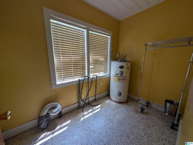 24 W GLADE ROAD, Anniston, AL 36206