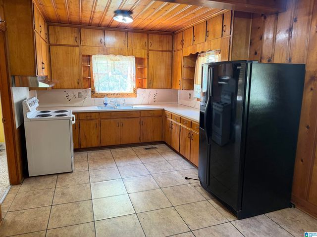 24 W GLADE ROAD, Anniston, AL 36206
