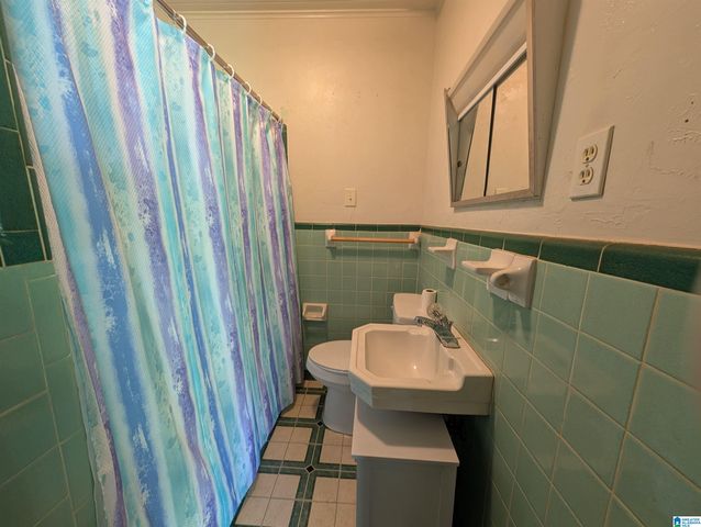 24 W GLADE ROAD, Anniston, AL 36206