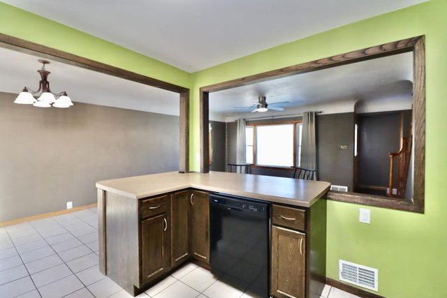 1020 Beloit Avenue, Janesville, WI 53546