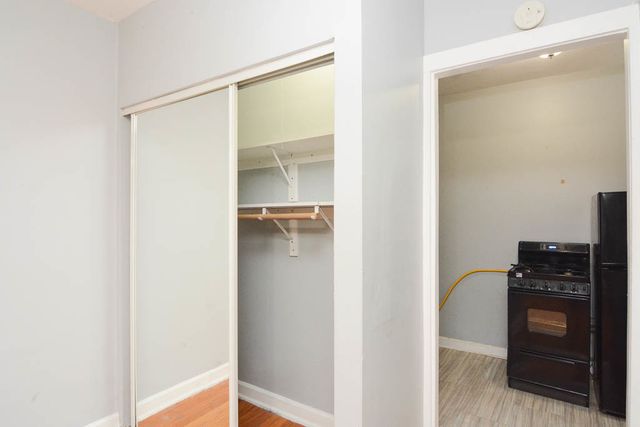 3265 W Wrightwood Avenue 1W, Chicago, IL 60647