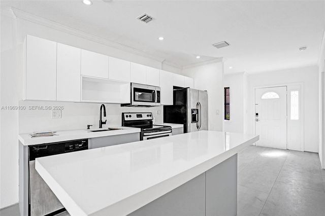 7783 SW 94th Ln 7783, Miami, FL 33156