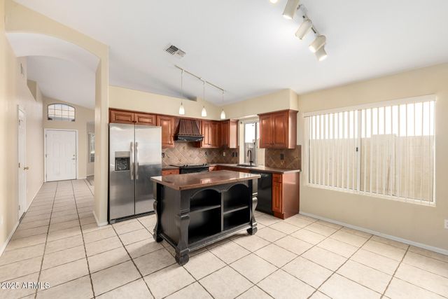 941 N BLACKBIRD Drive, Gilbert, AZ 85234