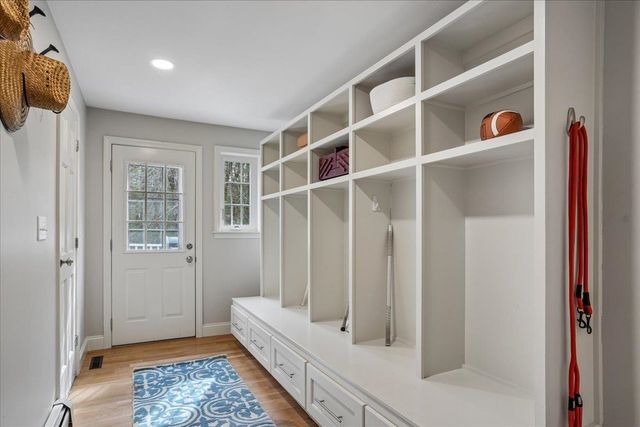 50 Hearthside Circle, Bedford, NH 03110