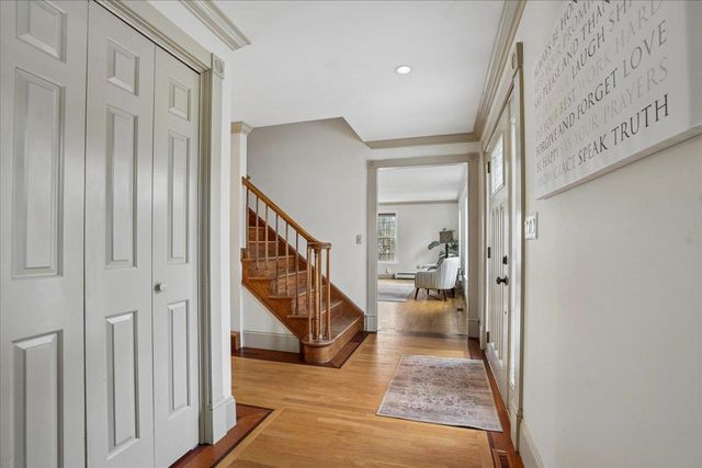 50 Hearthside Circle, Bedford, NH 03110