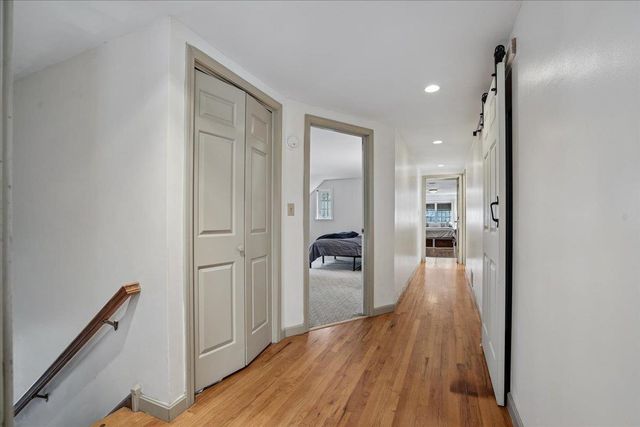 50 Hearthside Circle, Bedford, NH 03110