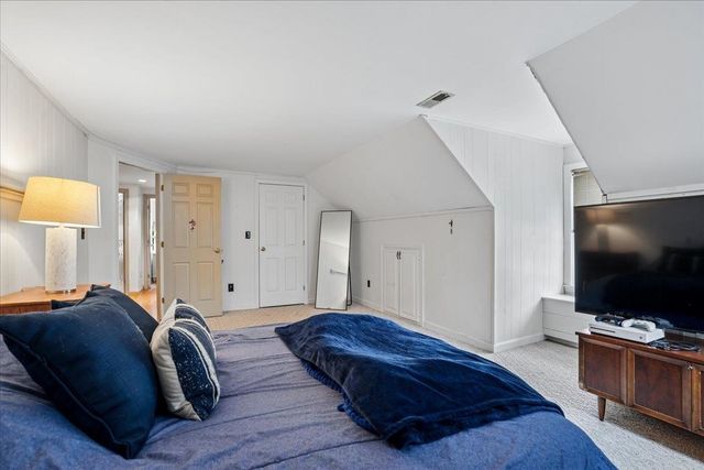 50 Hearthside Circle, Bedford, NH 03110