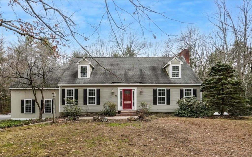 50 Hearthside Circle, Bedford, NH 03110
