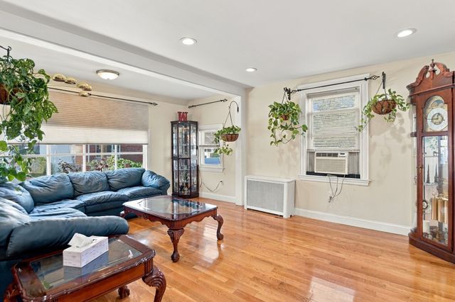 7 Geneva Avenue, Lynn, MA 01905