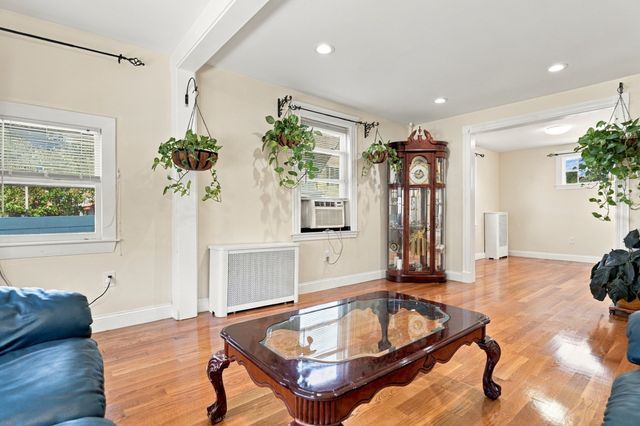 7 Geneva Avenue, Lynn, MA 01905