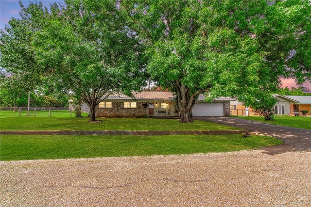 531 Santa Rosa Road, Salado, TX 76571