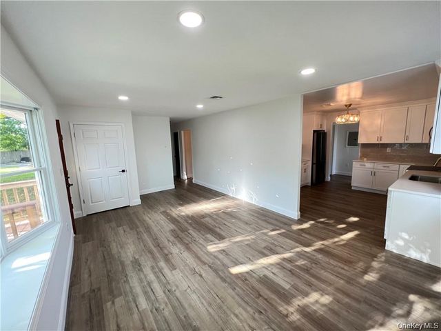 18 Chadeayne Avenue, Cornwall, NY 12518