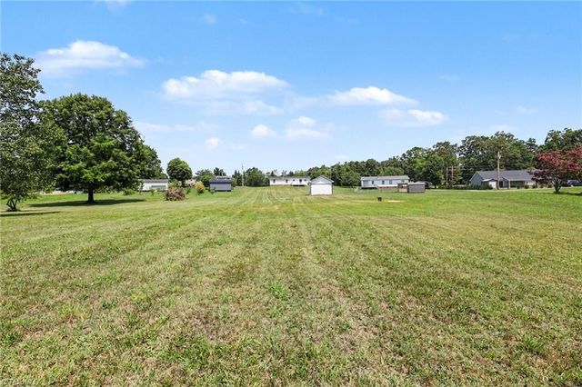 479 Joe Hege Road, Clemmons, NC 27012