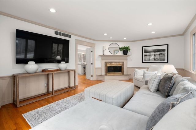 172 Country Drive, Weston, MA 02493