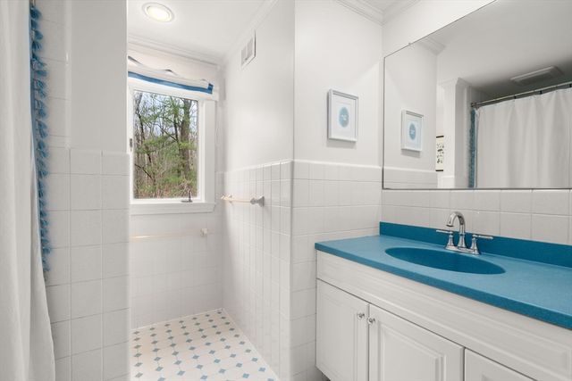 172 Country Drive, Weston, MA 02493