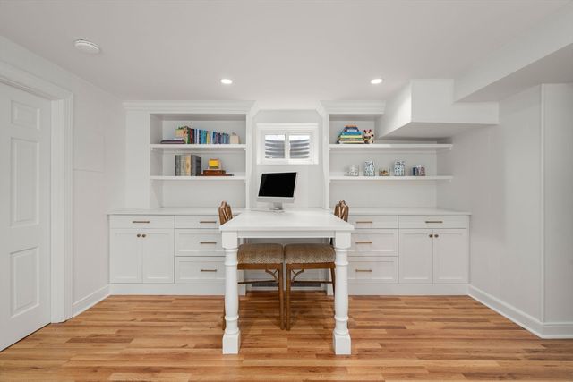 172 Country Drive, Weston, MA 02493
