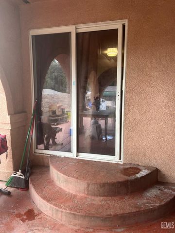 2313 Kamar Street, Bakersfield, CA 93305