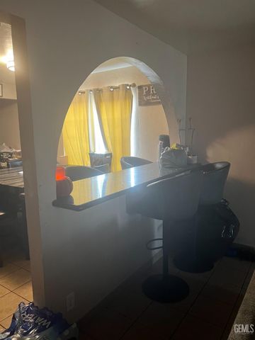 2313 Kamar Street, Bakersfield, CA 93305