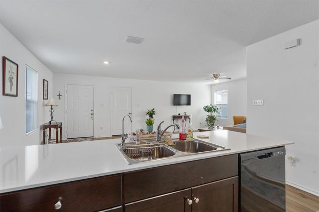 468 Marty Allen LOOP, Jarrell, TX 76537